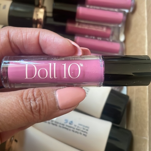 NEW Doll 10 Lip Gloss - Picture 3 of 5
